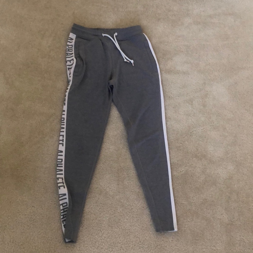 alphalete joggers size small